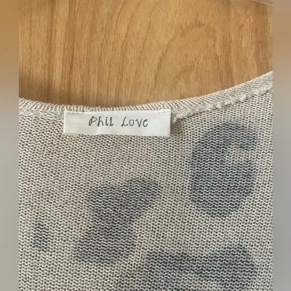 Cheetah print women’s cardigan, size large - Picture 3 of 4